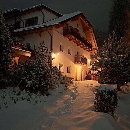 Apartments Im Winkl Brunico Exterior foto