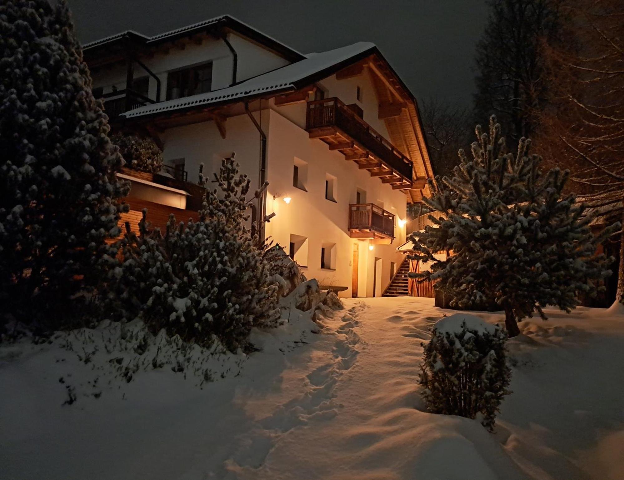 Apartments Im Winkl Brunico Exterior foto