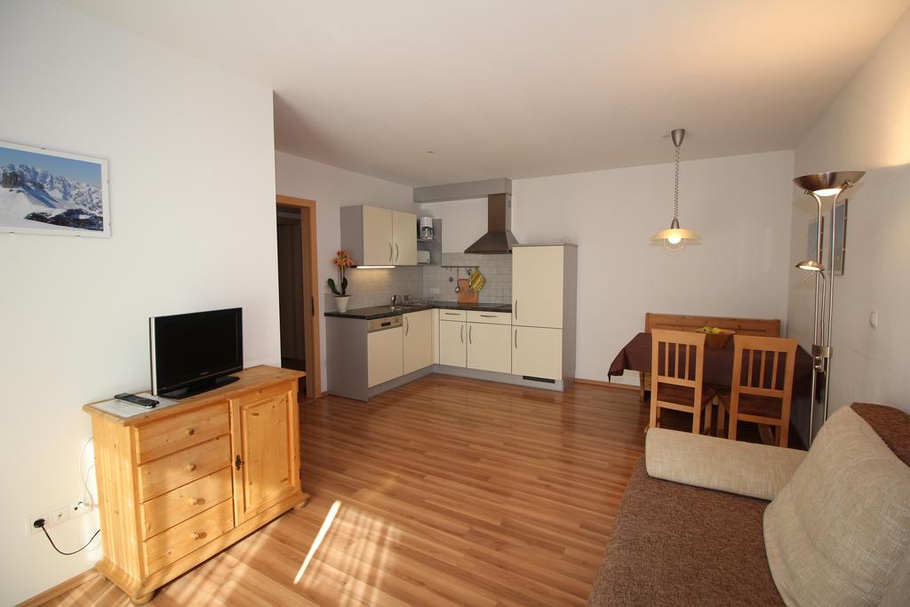 Apartments Im Winkl Brunico Exterior foto